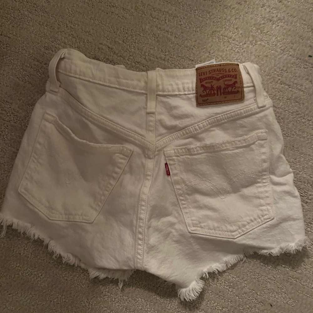 levi’s white jean short